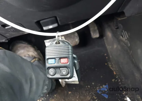 2011 Ford Focus Se z USA, uszkodzony, nr VIN 1FAHP3FN7BW173510